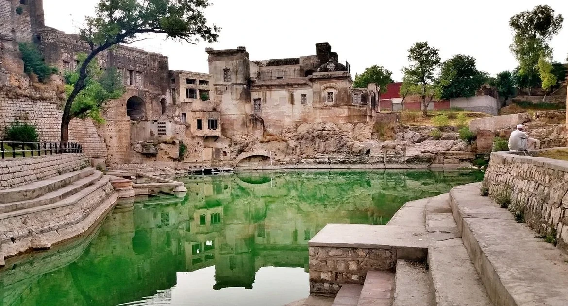 Explore Hindu Temples in Pakistan: