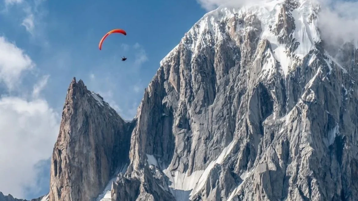 Paragliding in Pakistan