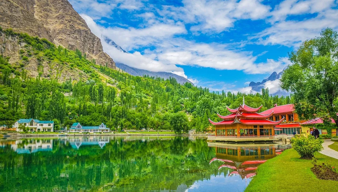 Complete Skardu Travel Guide 2026 – Places, Hotels & Travel Tips