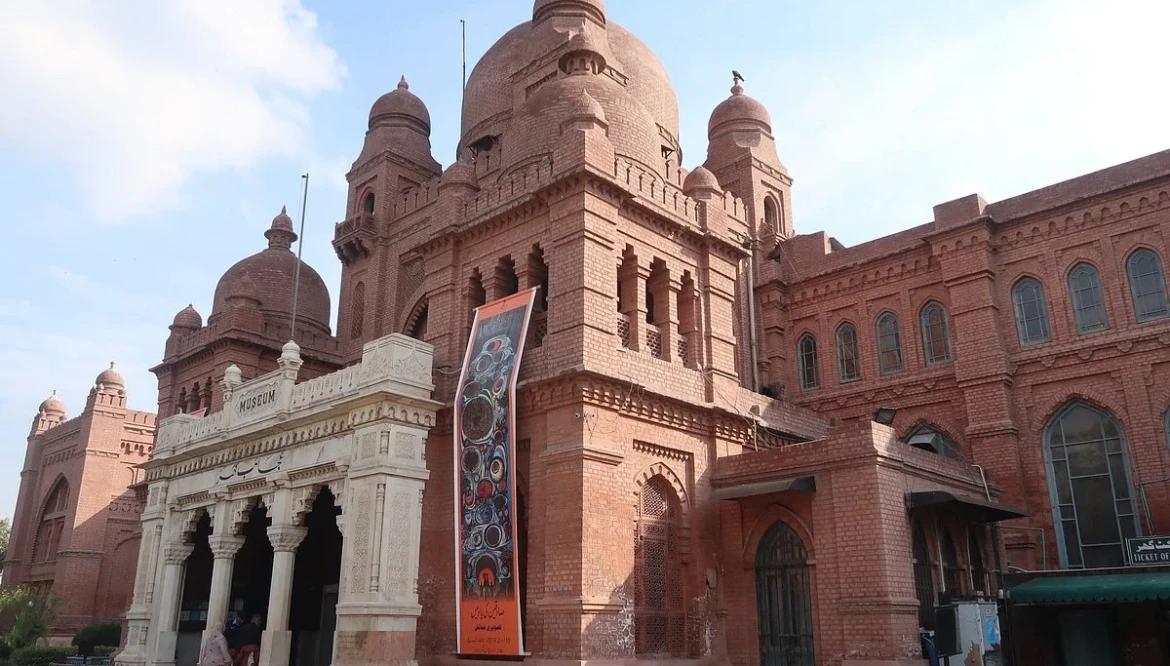 Lahore Museum: Complete Guide to Pakistan’s Largest Museum